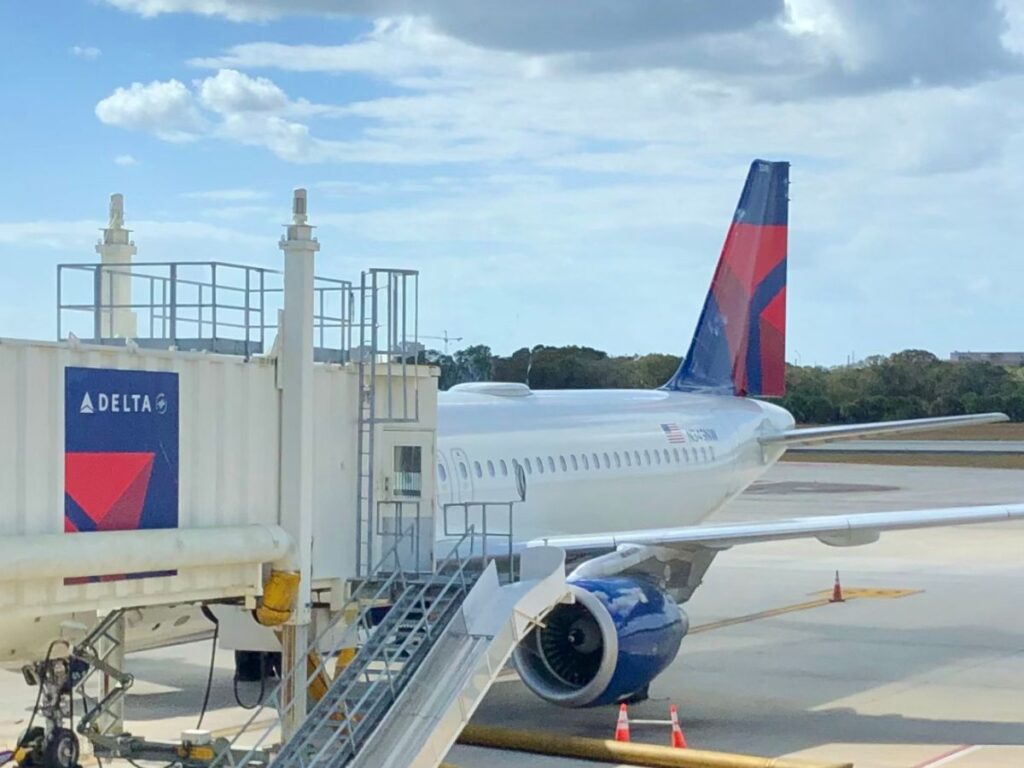 day 6 gratitude challenge - air travel